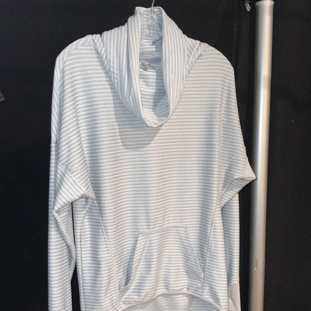 Mondetta Womens Athletic Sweatshirt Crawl Neck Size M Striped Grey